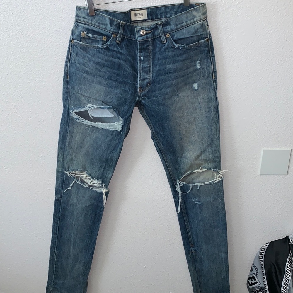 MINTCREW DISTRESSED JEANS